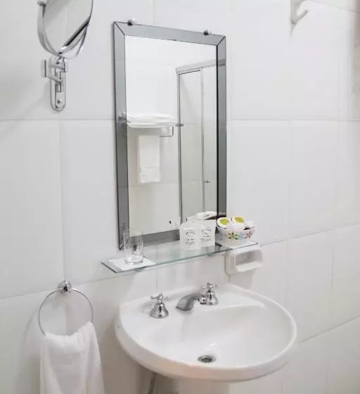 اتاق استاندارد سه نفره, Asunción Gran