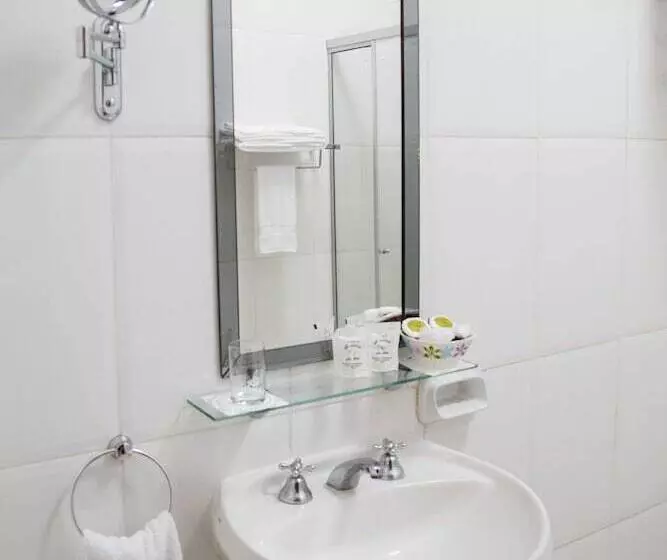 اتاق استاندارد سه نفره, Asunción Gran
