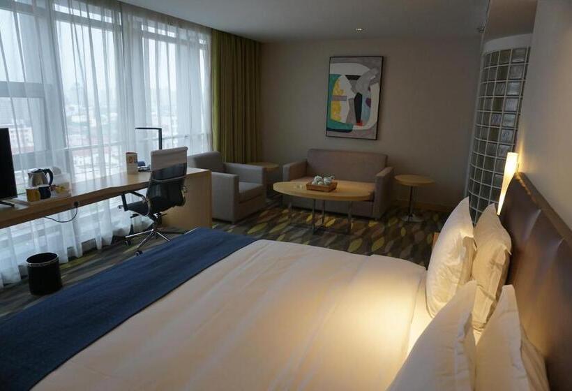 Номер Superior Кровать Кинг, Holiday Inn Express Changzhou Lanling, An Ihg