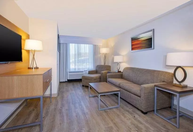 身障者適用スイートルーム, Holiday Inn Morgantown University Area, An Ihg