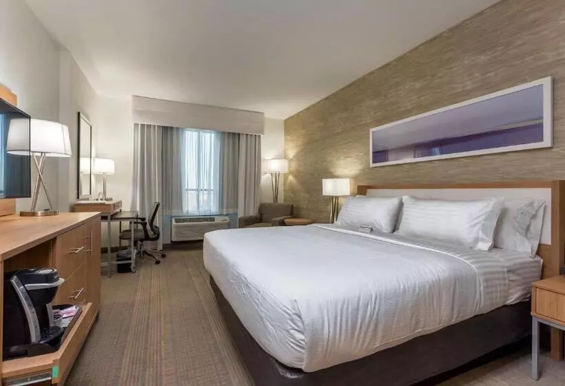 Deluxe-huone King-vuode, Holiday Inn San Marcos Convention Center, An Ihg