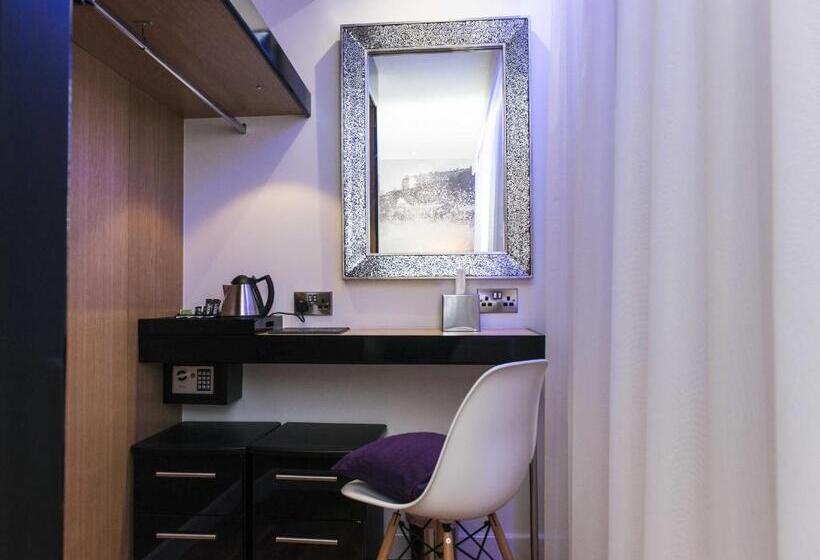 Номер Стандарт, The Mayfield Seamer