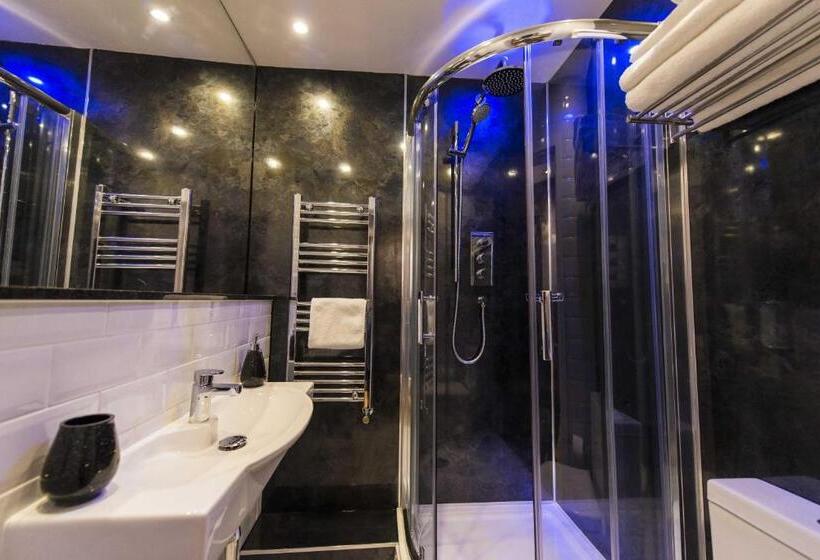 Номер Стандарт, The Mayfield Seamer