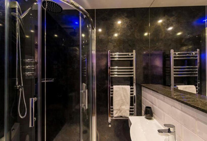 Номер Стандарт, The Mayfield Seamer