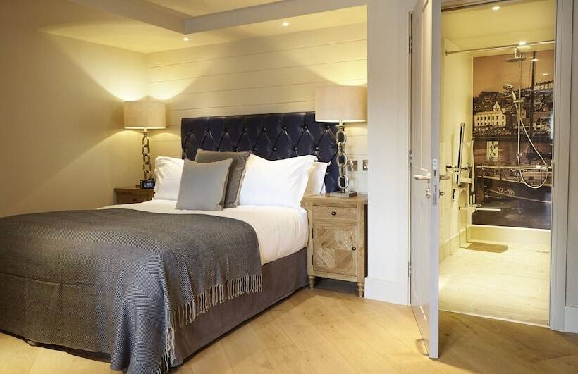 Номер Superior, The Mayfield Seamer