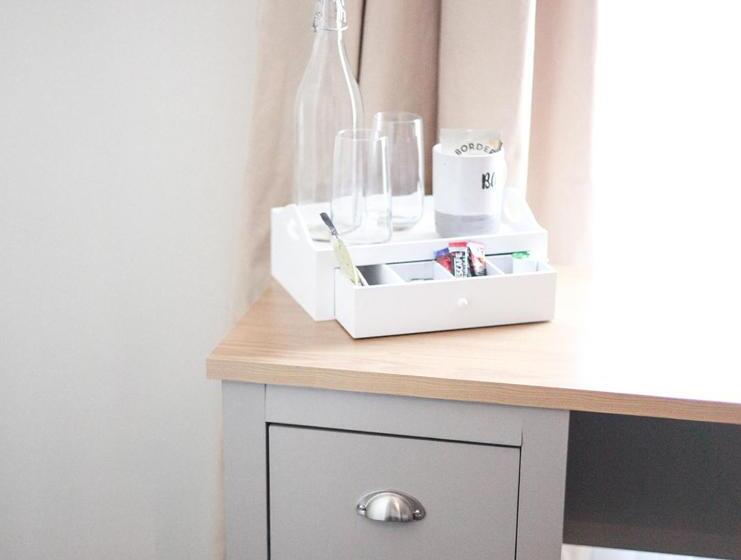 スタンダードルーム, Starboard Stays