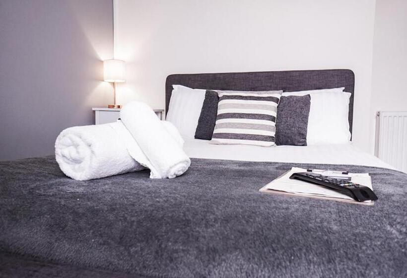 スタンダードルーム, Starboard Stays