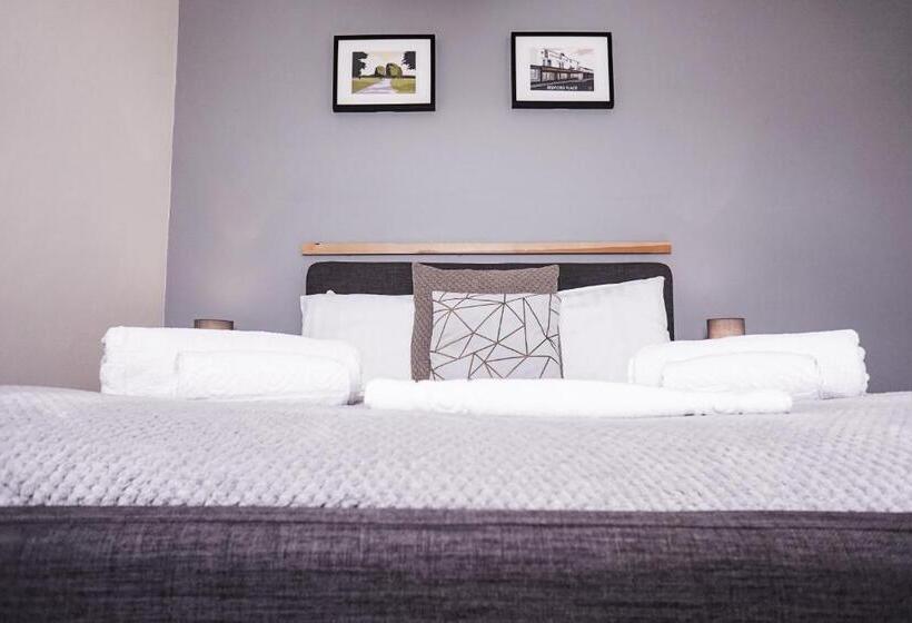 スタンダードルーム, Starboard Stays