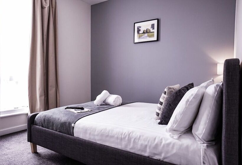 スタンダードルーム, Starboard Stays