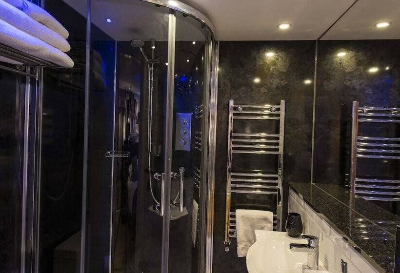 Номер Стандарт, The Mayfield Seamer