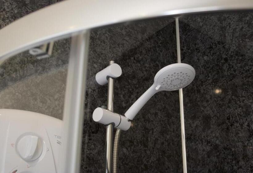 スタンダードルーム, The Wheatsheaf