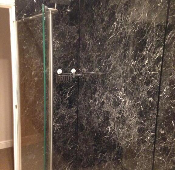 コンフォートルーム, The Wheatsheaf