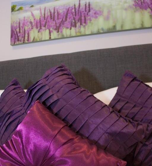 コンフォートルーム, The Wheatsheaf