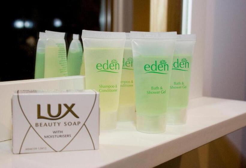 スタンダードルーム, The Wheatsheaf