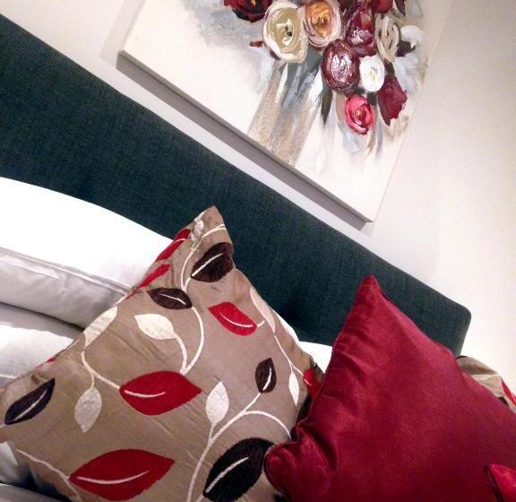 スタンダードルーム, The Wheatsheaf