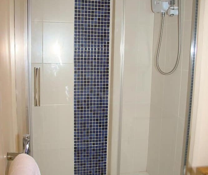 クラシックルーム, The Wheatsheaf