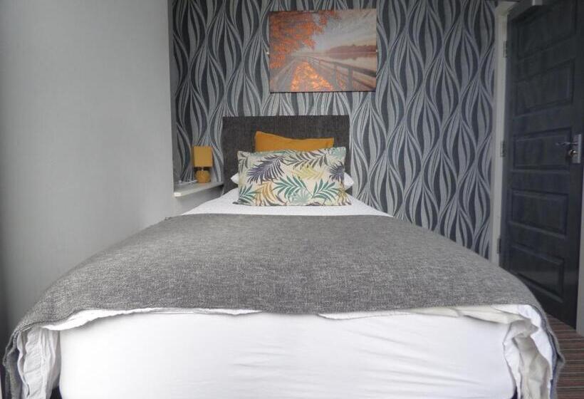 غرفة قياسية فردية حمام مشترك, Wheldale