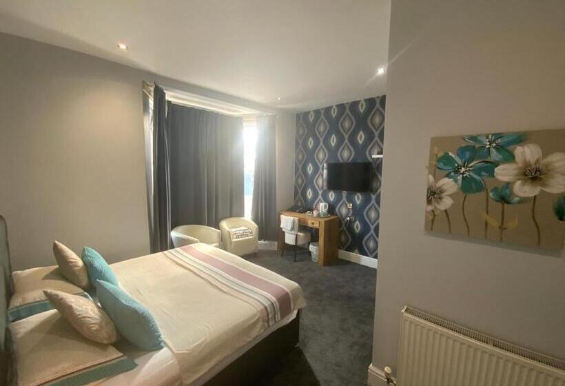 غرفة قياسية ثلاثية, Wheldale