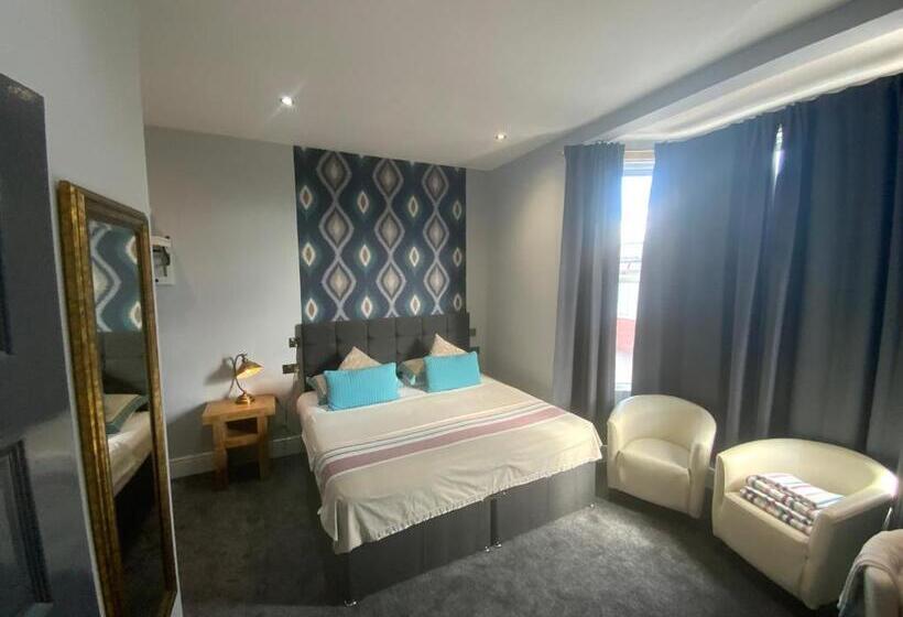 غرفة قياسية ثلاثية, Wheldale