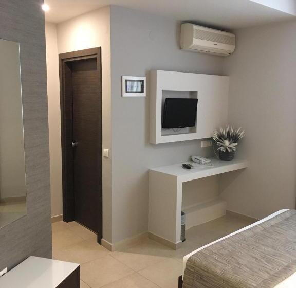 标准间, Maison
