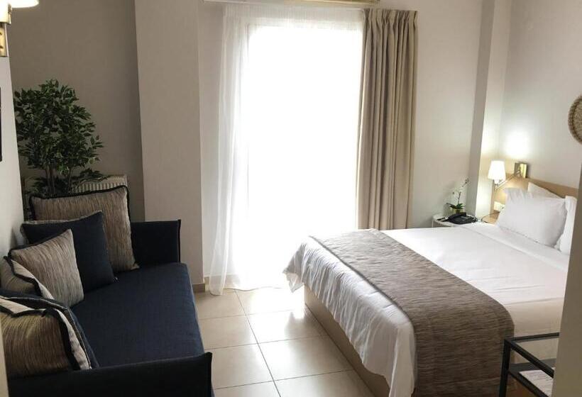 غرفة قياسية ثلاثية, Maison