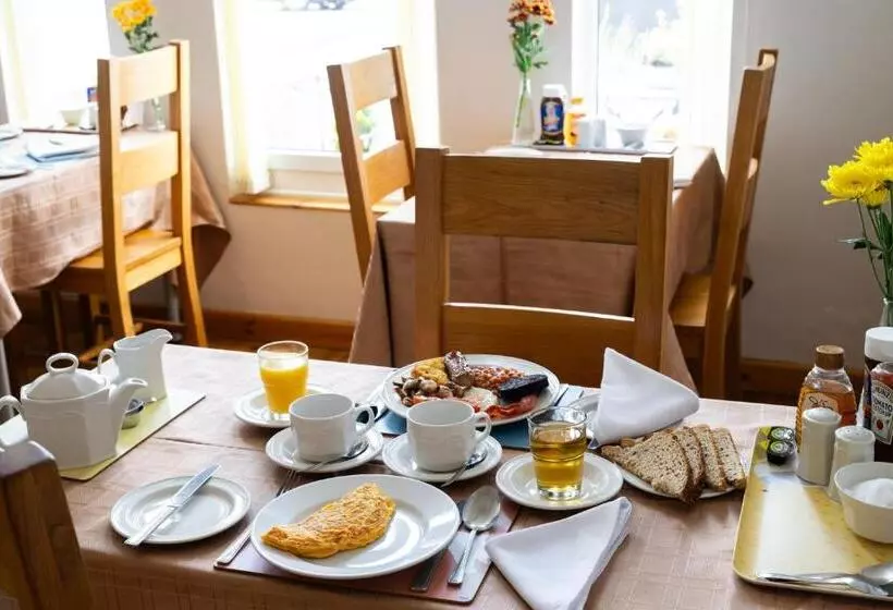 スタンダードルーム, Dene House