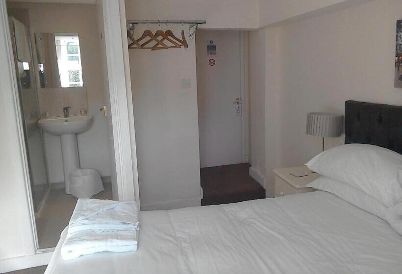 חדר סטנדרט, The Queens Head