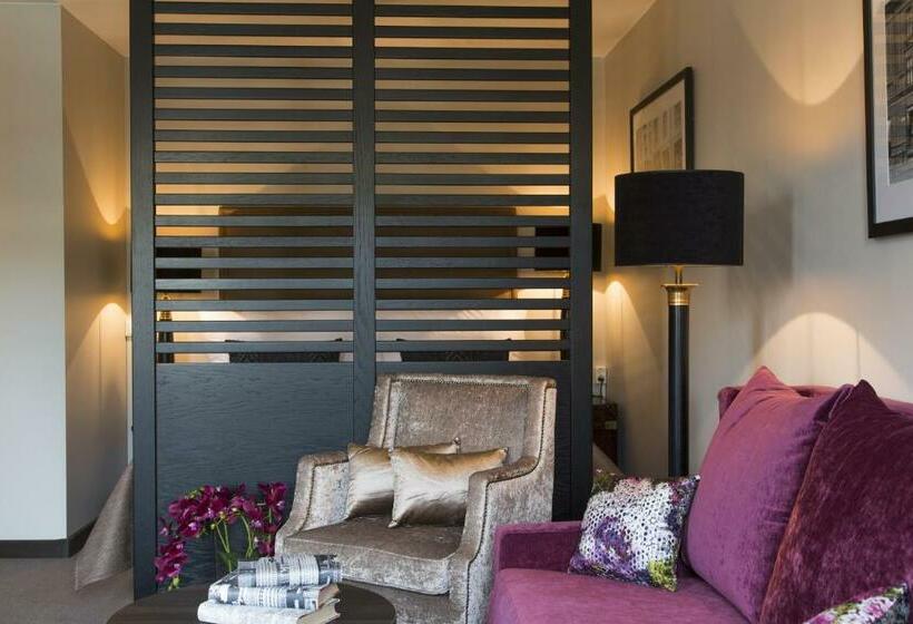 استودیوی استاندارد, Saga Apartments Oslo