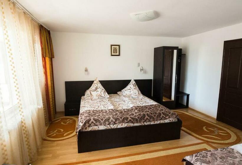 패밀리 룸, Pensiunea La Mogan