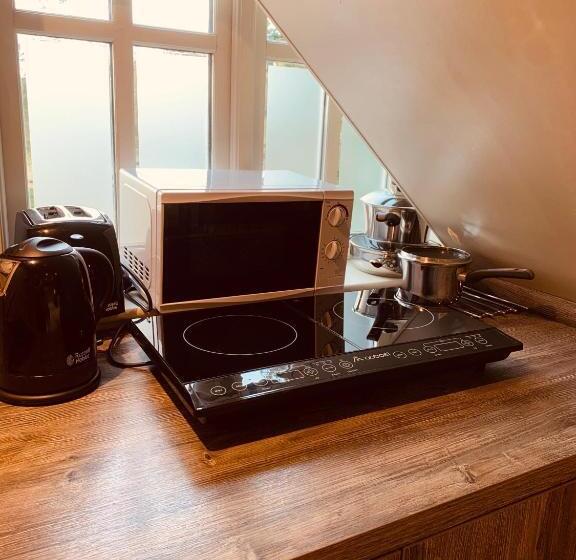 Дом 2 Спальни, Bootmenders B&b