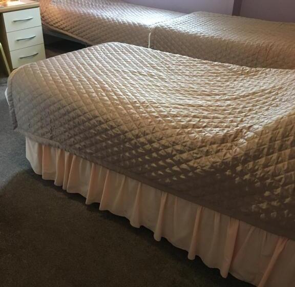 스탠다드 트리플 룸, Adelphi Guest House