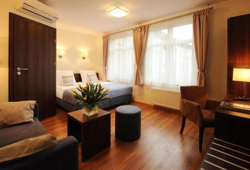 Номер Стандарт Трехместный, Armon Residence