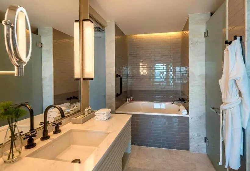 Club Room King Bed, Grand Hyatt Rio De Janeiro