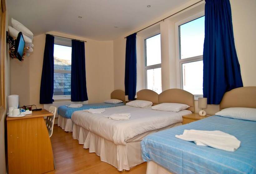 غرفة قياسية رباعية, The  Aqua