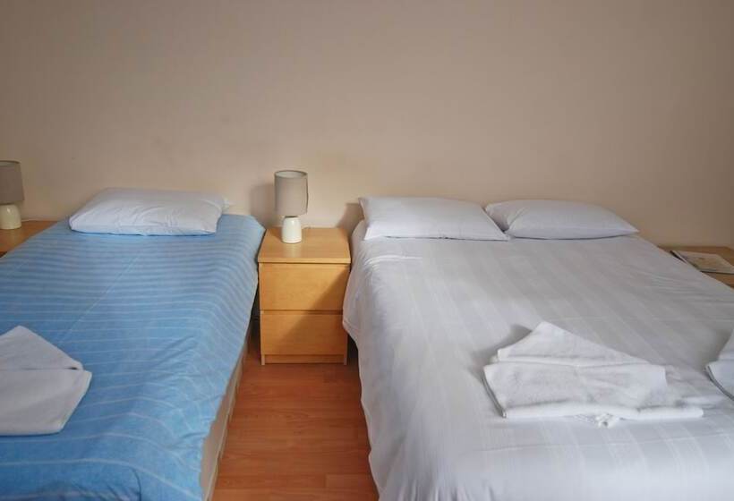 غرفة إقتصادية, The  Aqua