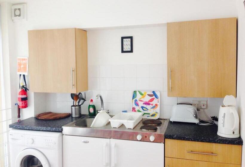 침실 2개 아파트, The Swan Inn