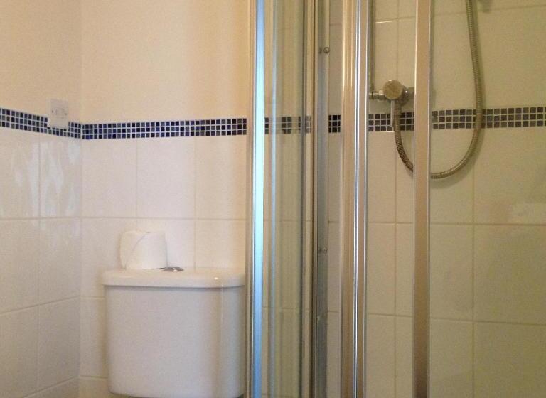 جناح, The Swan Inn