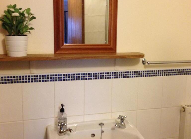 جناح, The Swan Inn