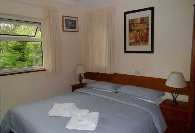 标准间, Carlton Lodge