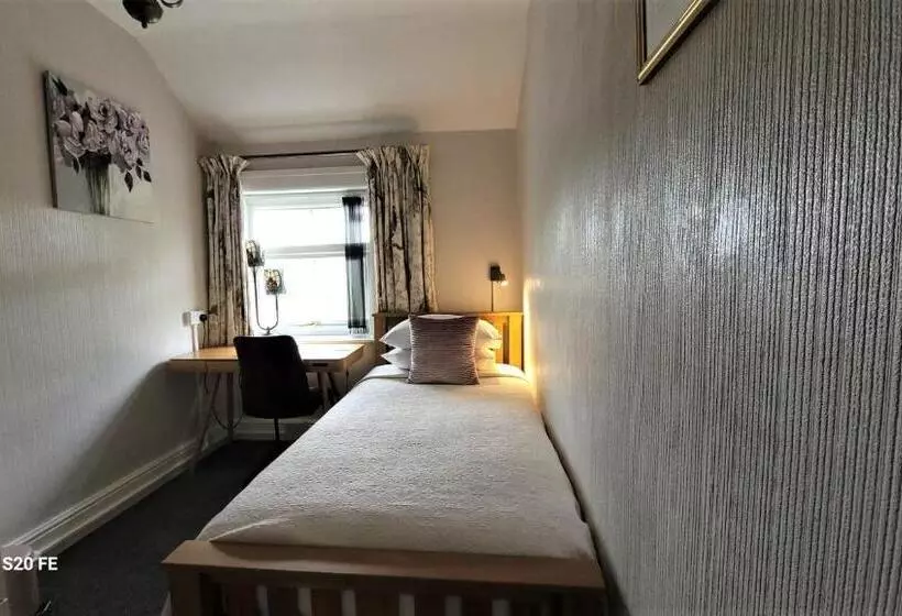 Comfort Yhden Hengen Huone, Greylands Guest House