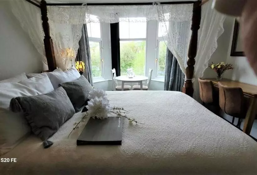 Classic-perhehuone, Greylands Guest House