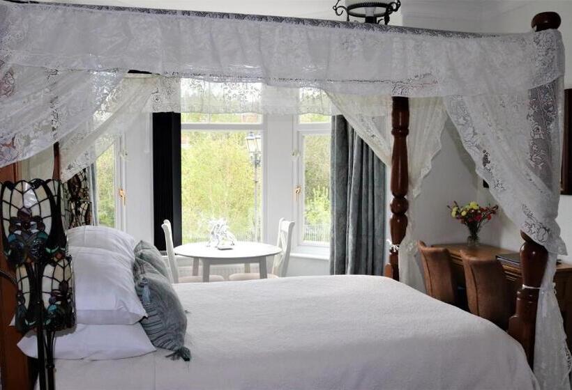 Семейный Номер Классика, Greylands Guest House