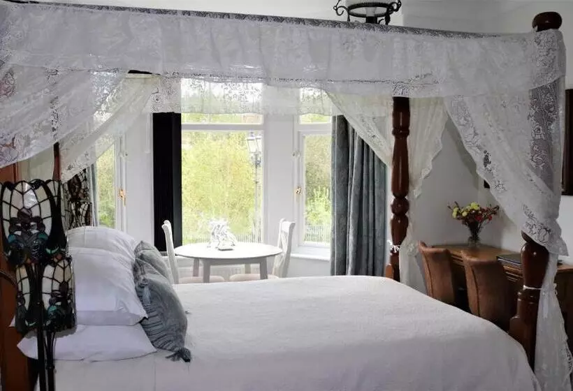 Classic-perhehuone, Greylands Guest House