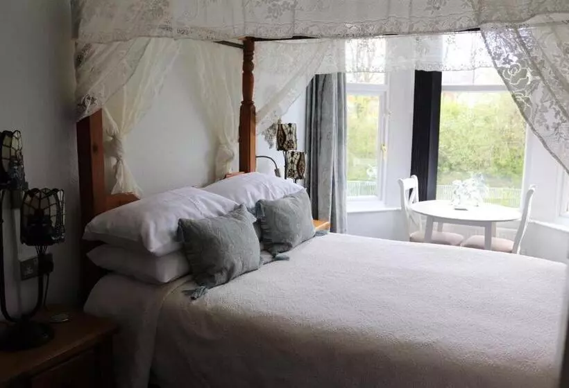 Classic-perhehuone, Greylands Guest House