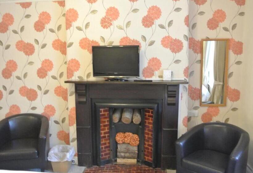 Номер Стандарт, Old Castle Farm Guest House