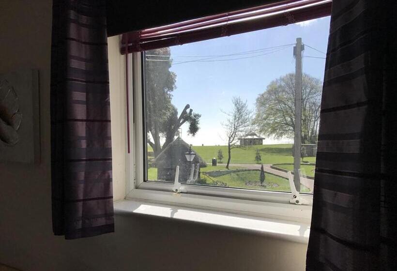 חדר סטנדרט לשלושה, The Goodlife Guesthouse