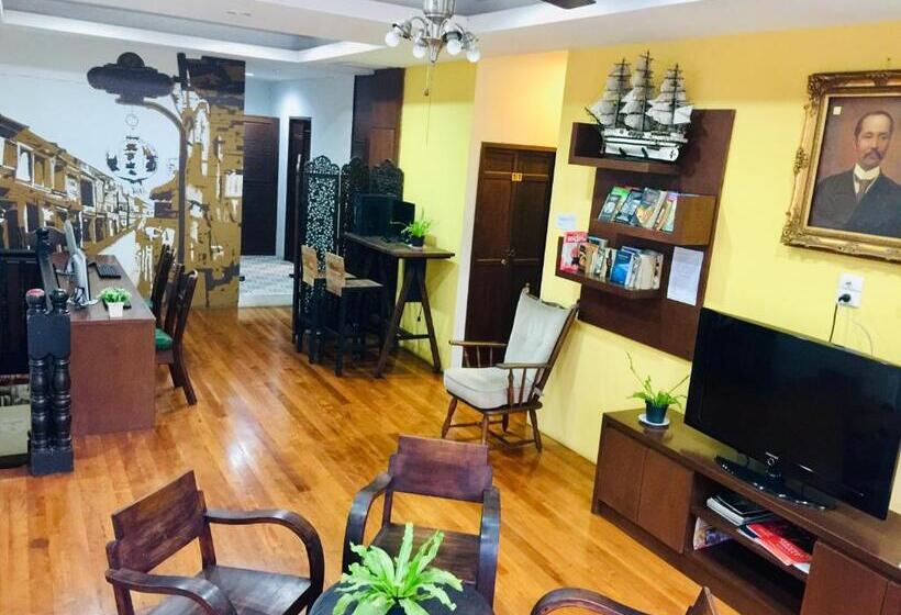 スタンダードルーム, Phuket Sunny Hostel