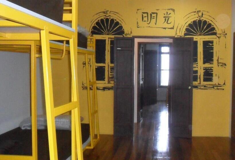 ルームシェアのワンベッド, Phuket Sunny Hostel