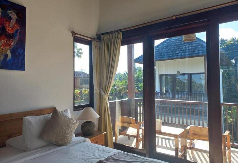 וילה עם חדר שינה אחד ובריכת שחיה, Villa Kemuning