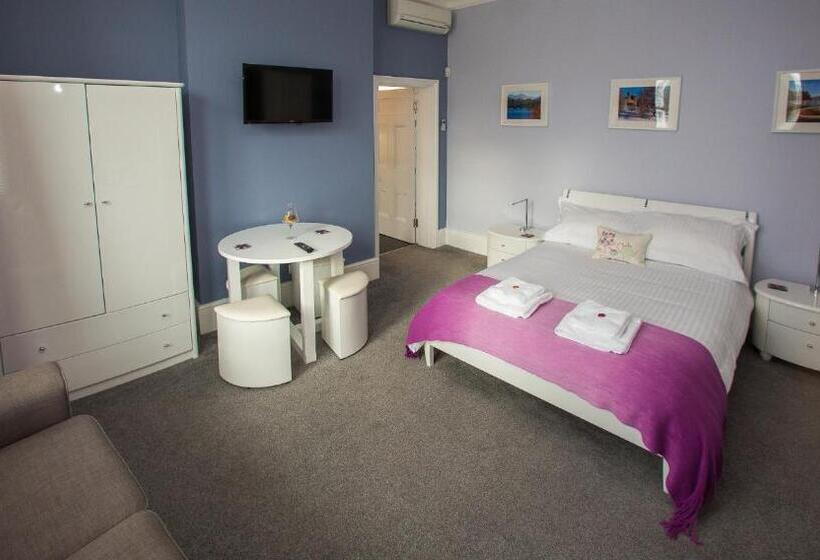 Студия Стандарт, Studios At Glenthorne